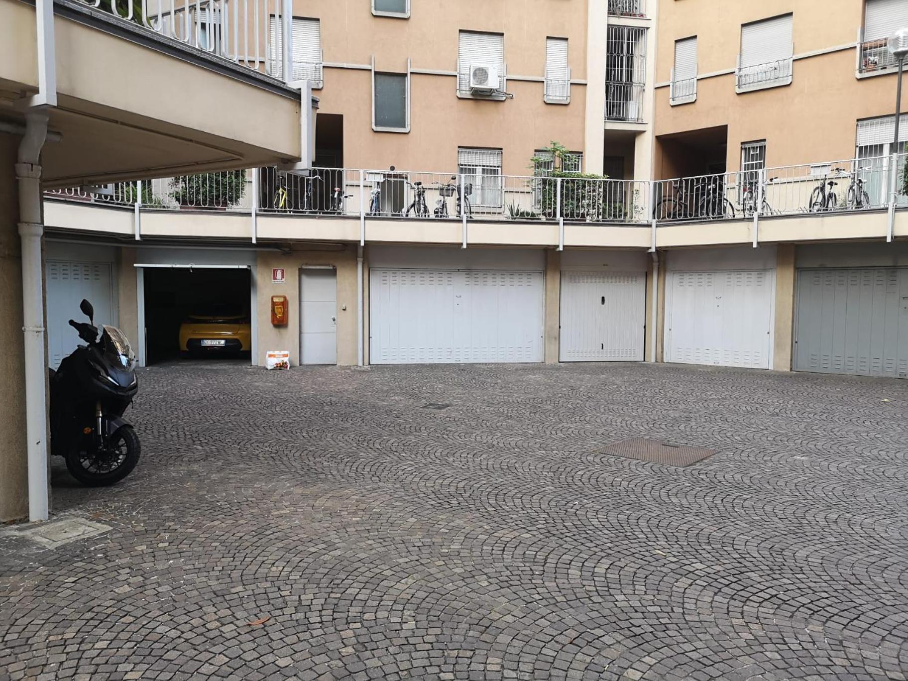 Cadolini - Secured Parking! - Duomo In 20 Min - Quiteness And Garden Apartamento Milán